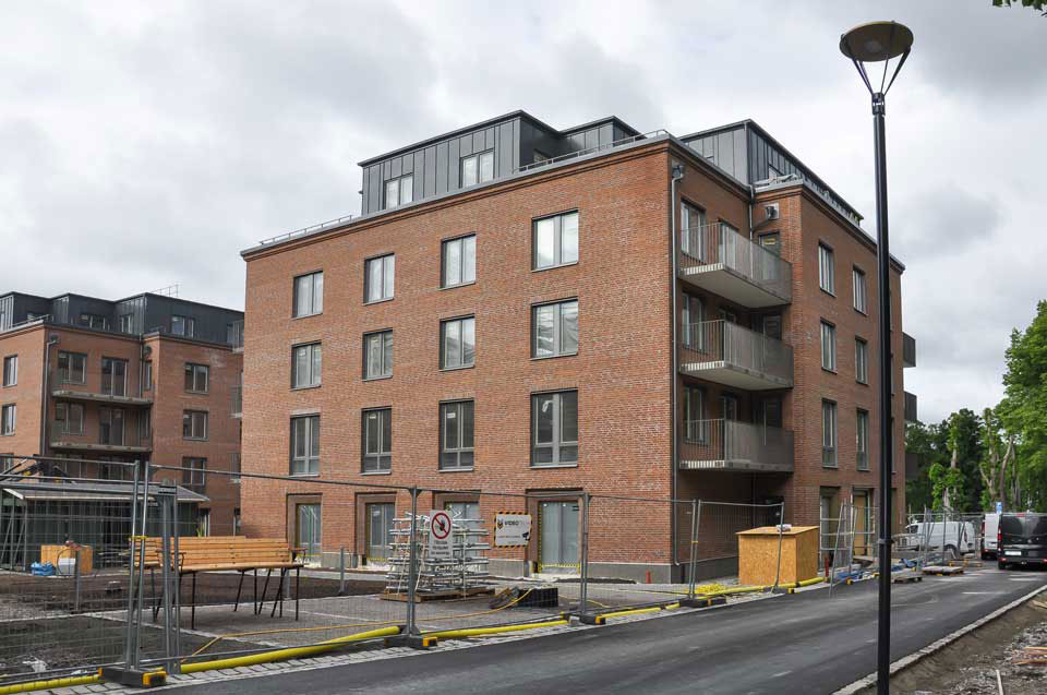 Bostadsrättslägenheter under uppbyggnad i Täby